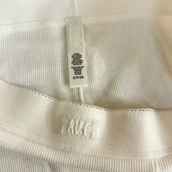 SKIMS White Ribbed Shorts - Picture 2 of 3